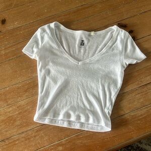 Pacsun v-neck baby crop tee